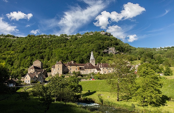 Tourisme Baume-les-Messieurs Jura : Vue générale, abbaye de Baume-les-Messieurs
