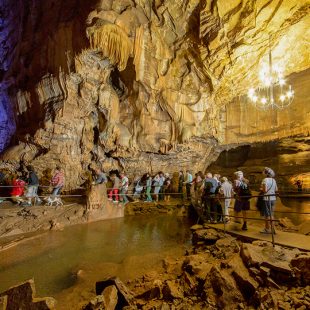 Tourisme Baume-les-Messieurs Jura : Grottes de Baume-les-Messieurs