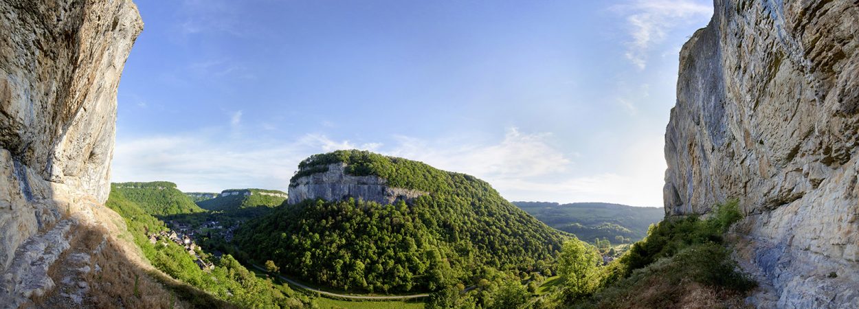 Tourisme Baume-les-Messieurs Jura : reculée de Baume-les-Messieurs