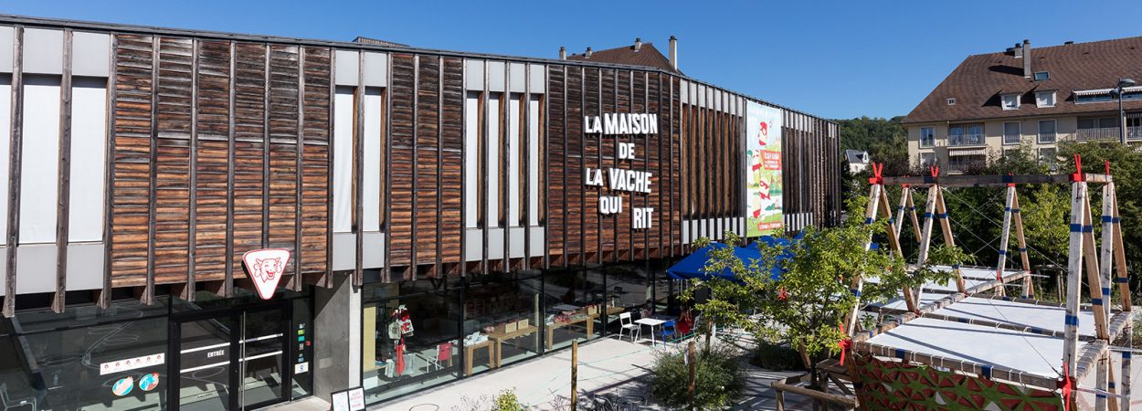 Tourisme Lons-le-Saunier Jura : façade du Musée de la Vache qui rit