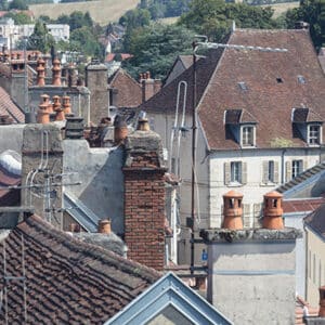 Tourisme Lons-le-Saunier Jura : Quartier du vieux Lons-le-Saunier, vue sur les toits