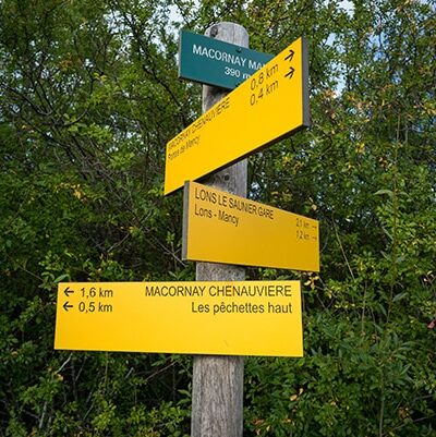 Tourisme Lons-le-Saunier Jura : Signalétique de sentiers de randonnée