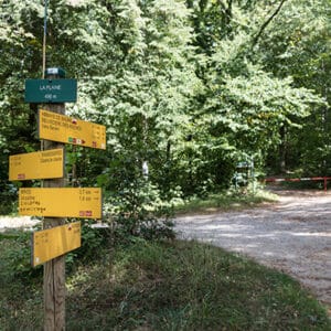 Tourisme Lons-le-Saunier Jura : Signalétique de sentiers de randonnée