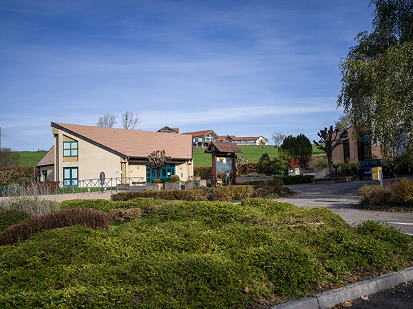 Tourisme Lons-le-Saunier Jura : salle des fêtes de Villeneuve-sous-Pymont