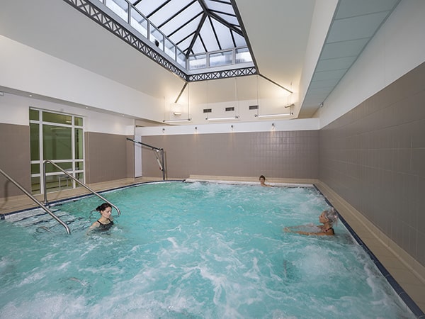 Tourisme Lons-le-Saunier Jura : Thermes Lons-le-Saunier, piscine